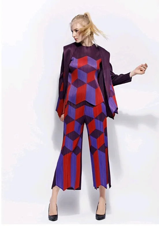 Miyake fold Autumn bronzing three-piece set long-sleeved overcoat + large swing sleeveless vest + wide pants IN STOCK
