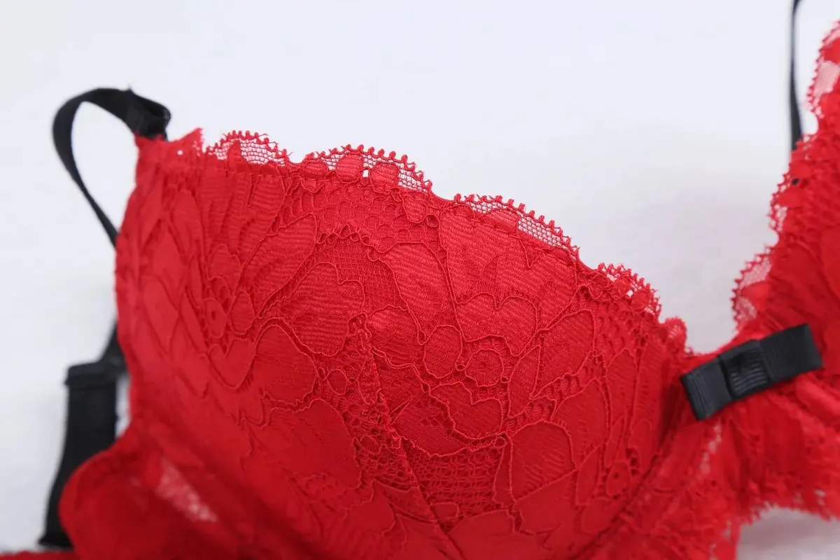 Женский комплект с бюстгальтером AZE узкое кружевное тонкое нижнее белье узорами