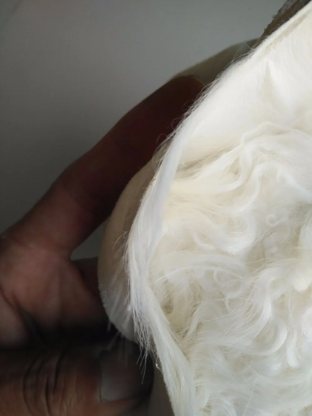 

Short Curly Hair Little Lamb Fur / Kalgan Lamb Fur Skin / Lamb Skin Rug