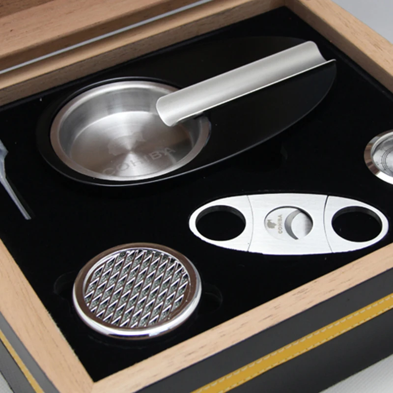 

High quality Cuban gloss piano finish cedarcigar box humidor with cigar ashtray cigar scissors humidifier set