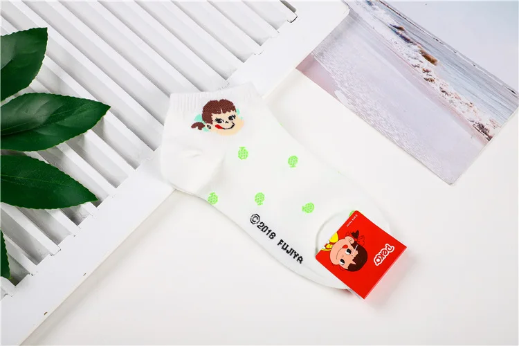 Cartoon fujiya fruit print socks peko poko strawberry banana peach pineapple cute funny women cotton sock spring autumn comfort