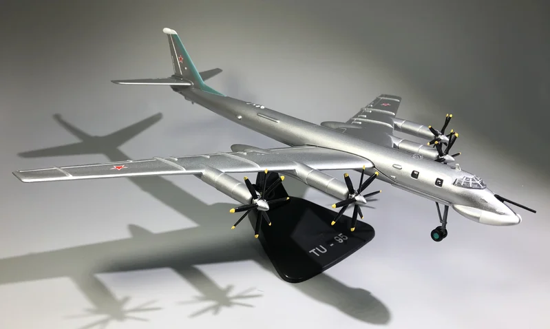WLTK 1/144 масштаб Россия TY-95 TU-95 медведь бомбардировщик литой металлический военный самолет модель игрушки для сбора/подарка