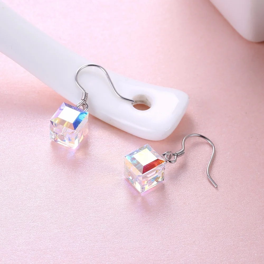 Серьги-подвески с кристаллами SWAROVSKI женские серебристого цвета | Украшения и