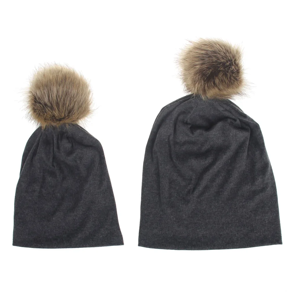 2 шт. Мама Дети зима осень Пом шапочки Hat теплая енота Мех животных шляпы для Для