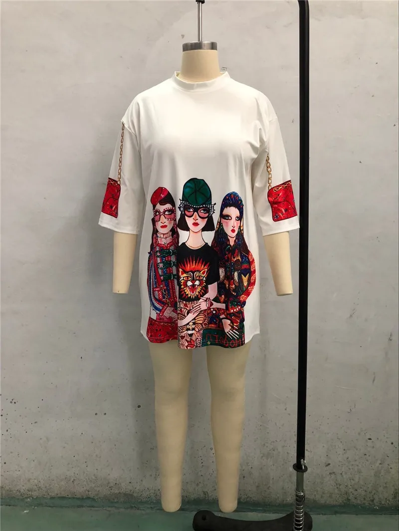 Женское платье футболка с круглым вырезом коротким рукавом и мультяшным