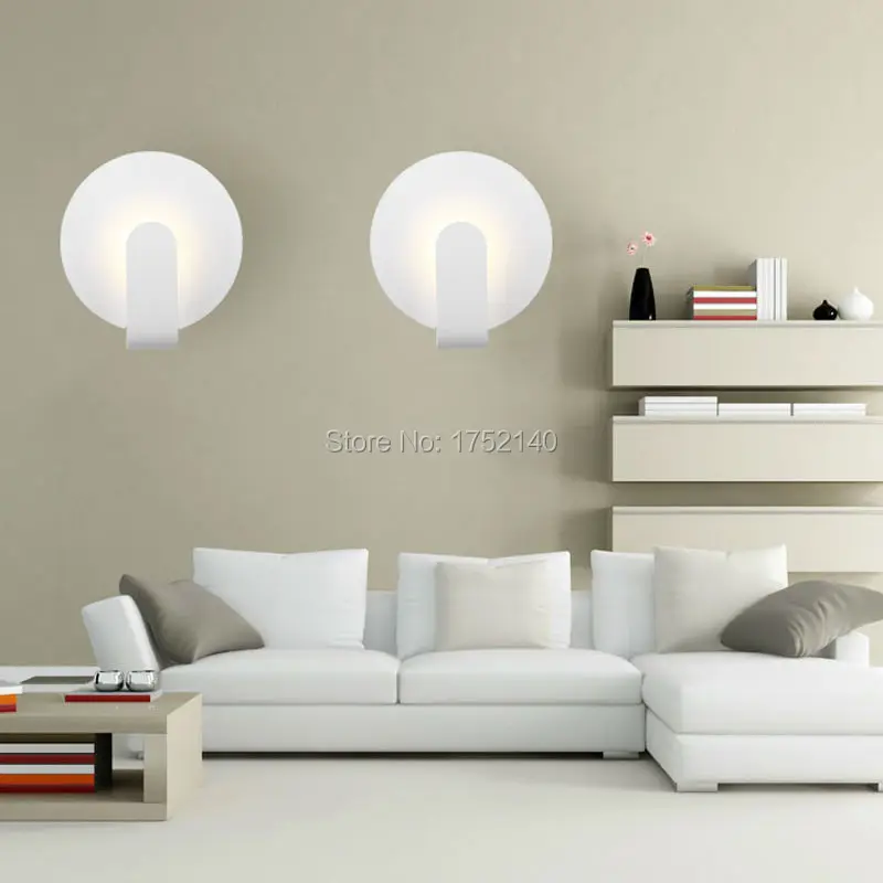 Минималистичное итальянское настенное бра с круглым/квадратным дизайном.