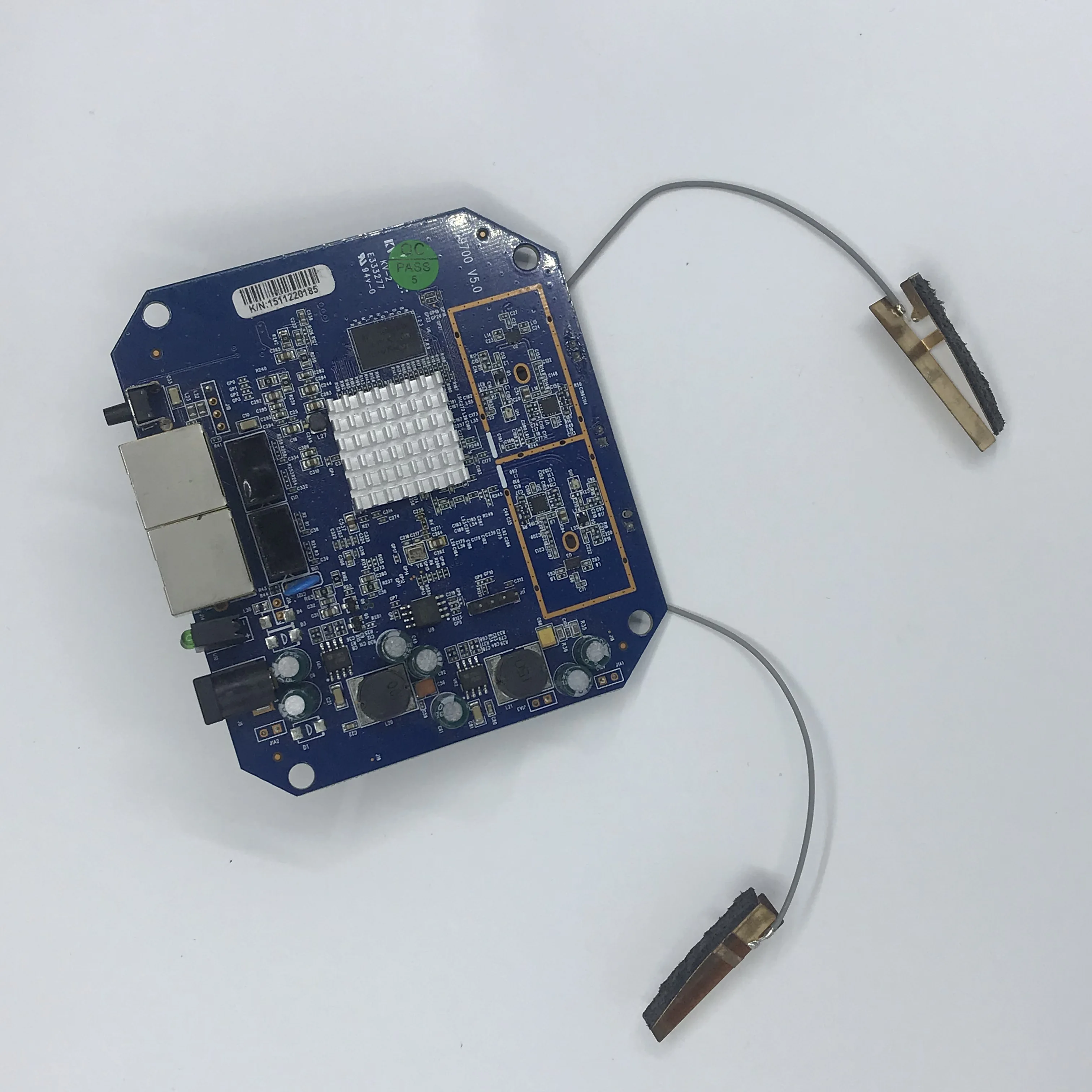 Чип MT7620N 16 Мб flash 64 МБ ram 300 Мбит/с POE power потолочное крепление openwrt беспроводная