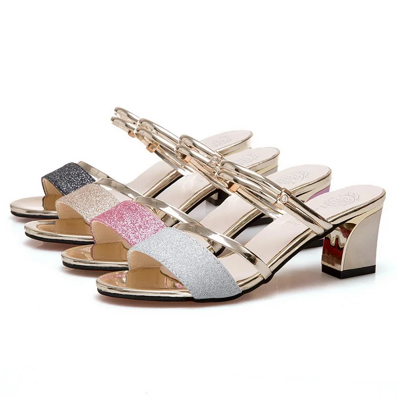 Изысканные женские босоножки на высоком каблуке цвет золотой черный серебристый