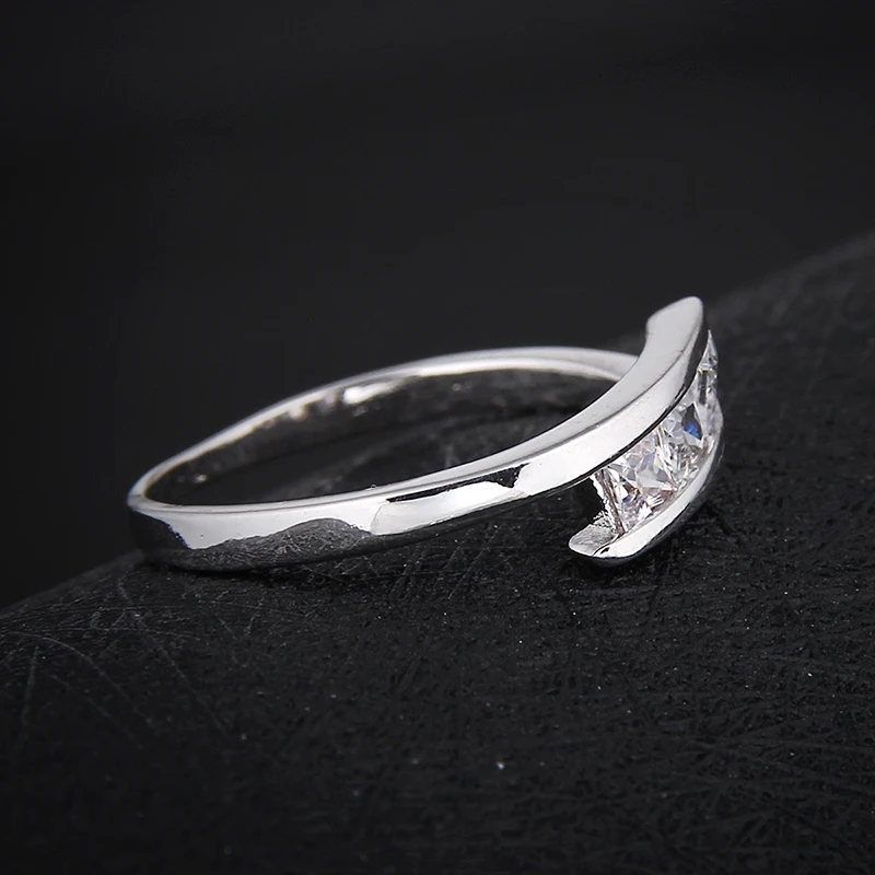 Простой дизайн обручальные кольца с кубическим цирконием для женщин белый