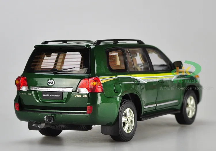1:18 весы Toyota Land Cruiser LC200 зеленый литья под давлением модель автомобиля SUV игрушки