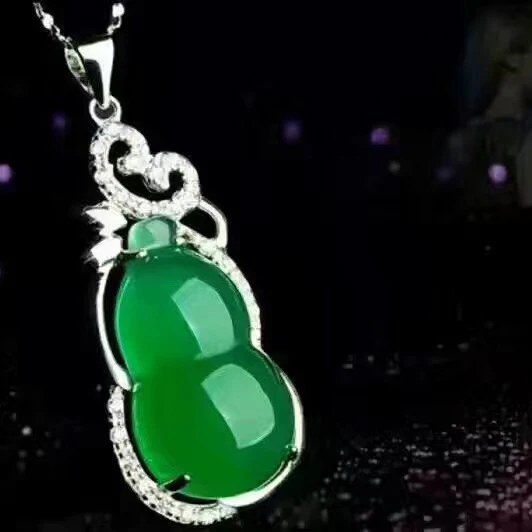 Natural green chalcedony pendant gourd ice female models authentic 925 silver wishful necklace AAAAAA Free shipping | Украшения и