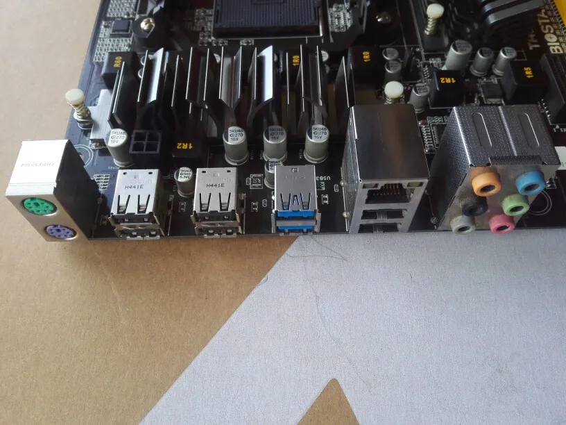 Б/у оригинальные Материнские платы Для Biostar TA970 AM3 + Поддержка процессоров серии