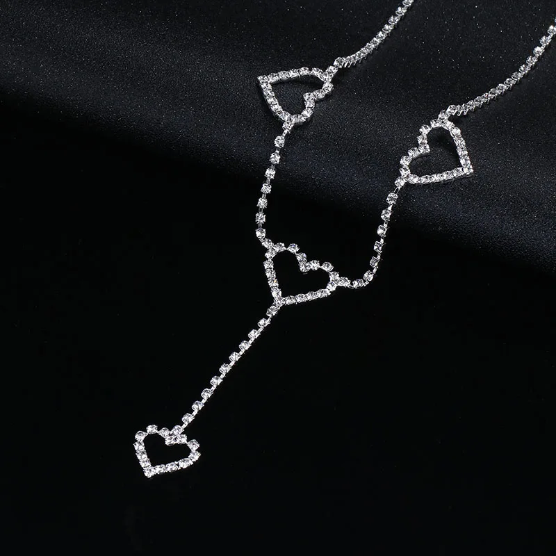 Цепочка для танца живота серебристая цепочка с кристаллами четырьмя сердечками