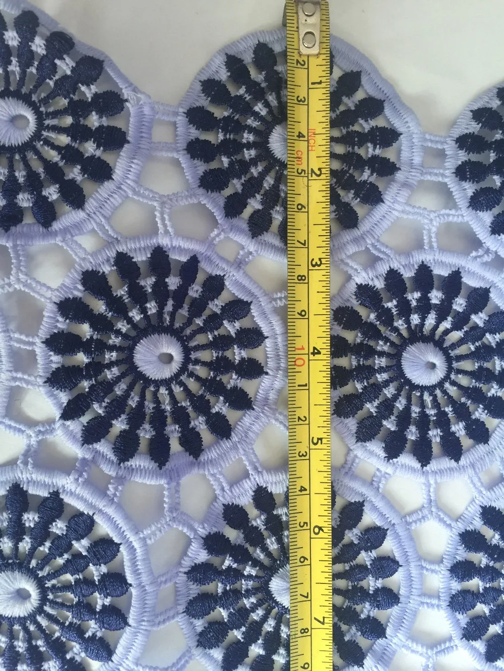 2016 Водорастворимая кружевная ткань молочный шелк трехцветный декоративный узор