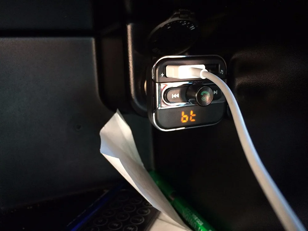 Автомобильный комплект громкой связи willtoo Bluetooth + fm передатчик двойное USB зарядное