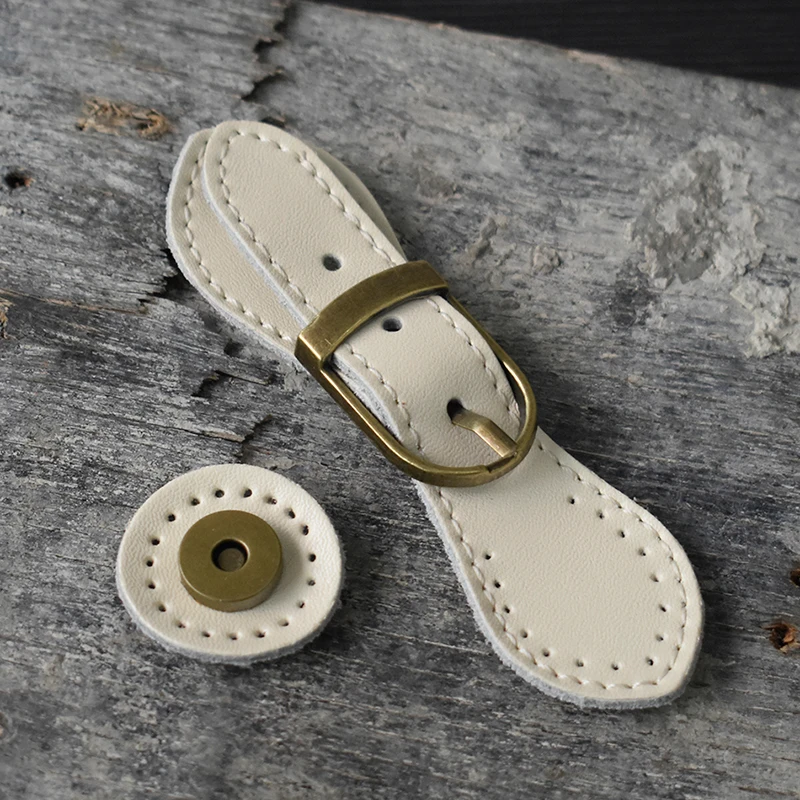 Рисунок 4 - Сумка с магнитными кнопками KZ1205 для женщин