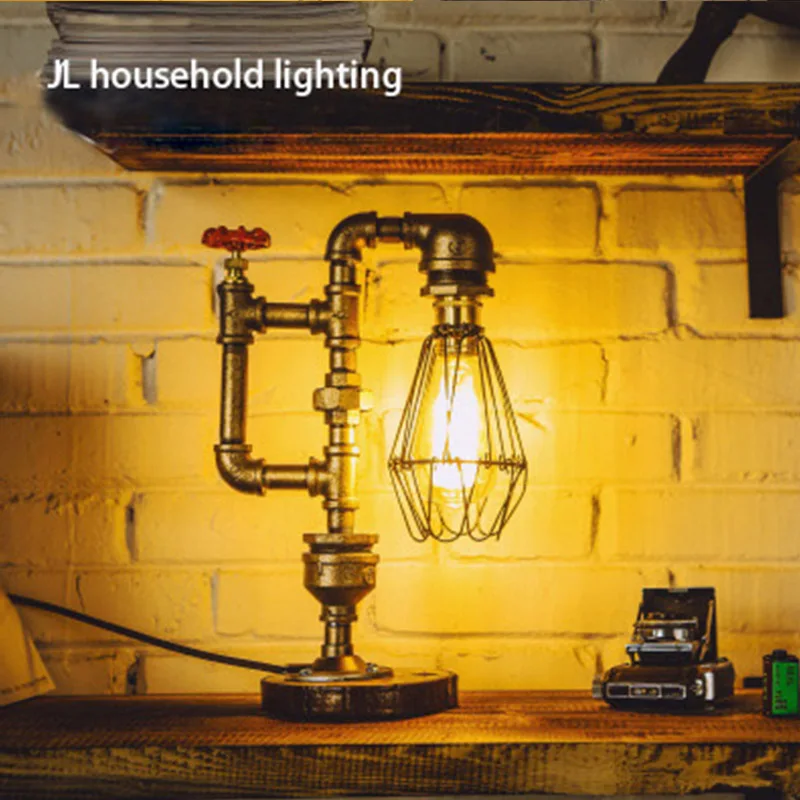 Винтажный промышленный ретро настольный светильник с водопроводной трубкой