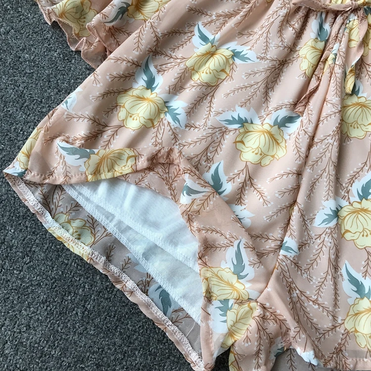Цветочный короткий женский комбинезон с v-образным вырезом, пляжный Boho с принтом, с рюшами, сексуальный корейский элегантный шифоновый ромперы-туники, летний женский комбинезон