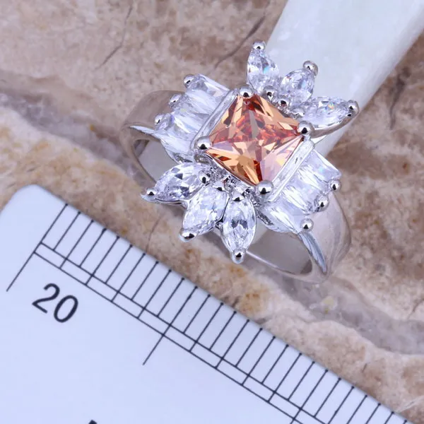 Набор необычных ювелирных изделий цвета шампань морганит белый CZ посеребренный