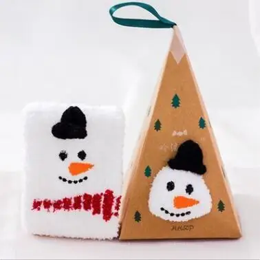 White snowman Домашние мягкие носки-тапочки для женщин и девочек пушистые теплые рождественские носки бархатные носки кораллового цвета с героями мультфильмов для принцесс, подарки на день рождения - Цвет: White snowman