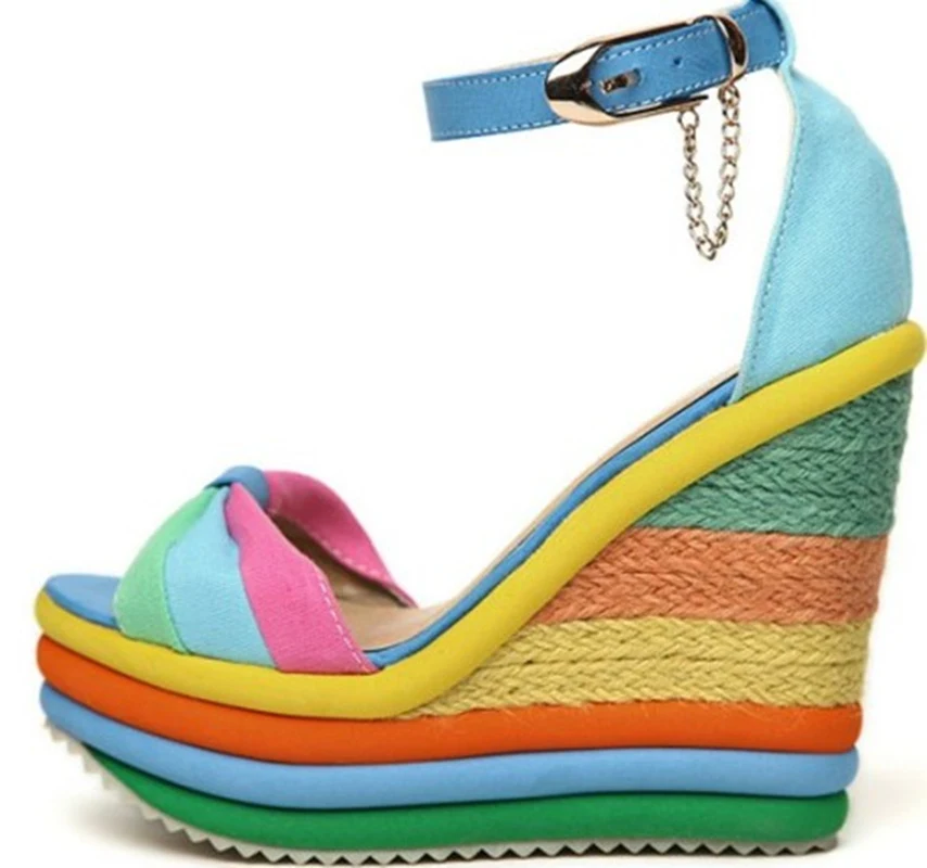 2017 разноцветные Женские сандалии гладиаторы Туфли танкетки радужные высокие