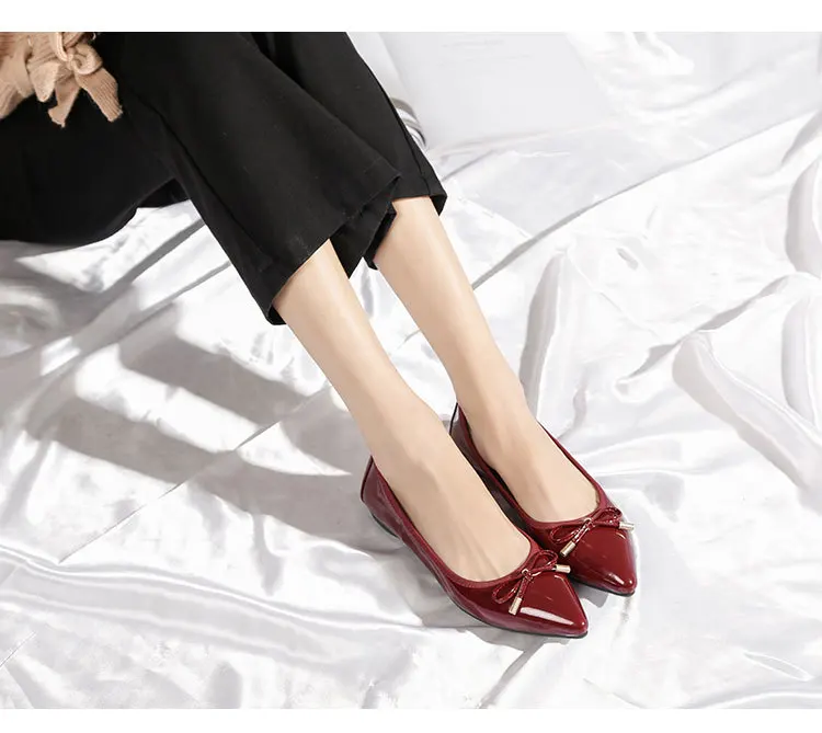 Chaussures femme; лакированные кожаные балетки на плоской подошве; женские лоферы с острым носком и бантом; обувь для медсестры на плоской подошве; большие размеры; эспадрильи; 193