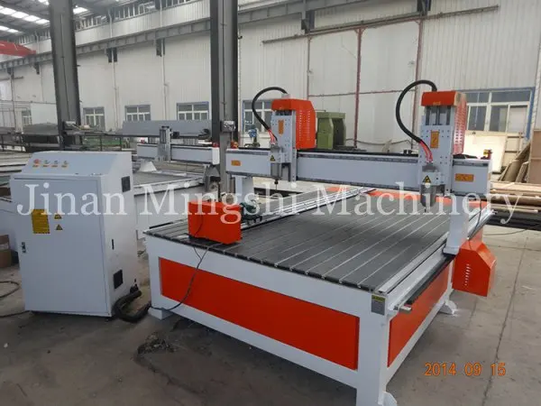 Multi глава 4 оси дерева фрезерный станок с чпу машина для цилиндра гравировки