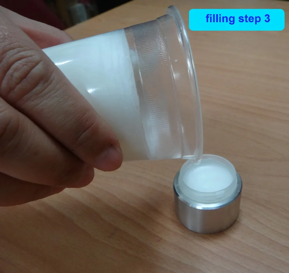 2017 Новый косметический макияж Уход за губами наполнитель формы в форме шарика