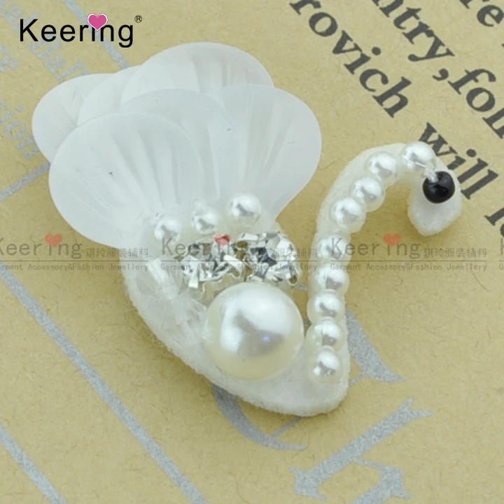 

Handmade Elegant Swan Pearl Beaded Patch For Clothes WPHB-026