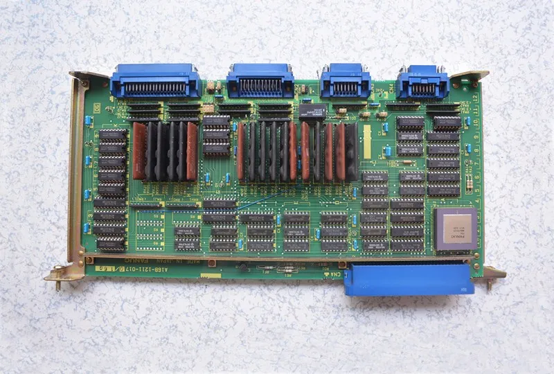 

FANUC A16B-1211-0170 FS31i-A cnc, система управления печатной платой