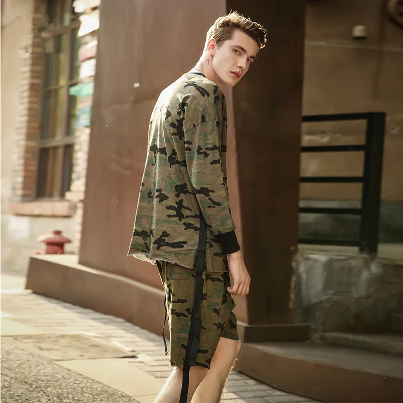 Футболка мужская камуфляжная с длинным рукавом модная тенниска в стиле хип хоп