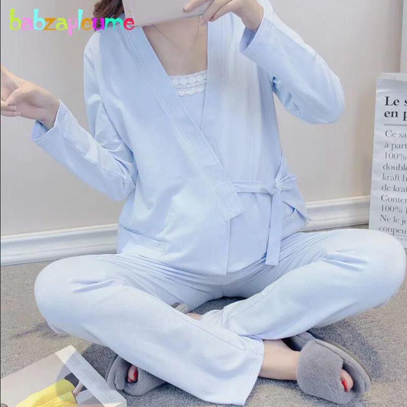 Комплект одежды для кормящих мам из 3 предметов кофта + футболка штаны комплект