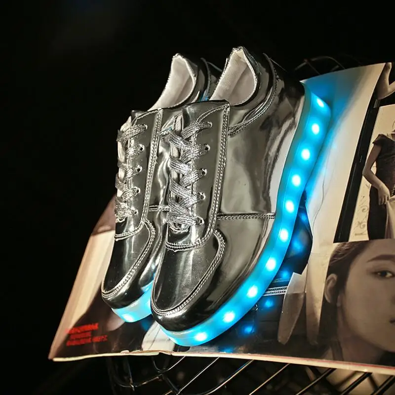 Мужская обувь для скейтбординга со светодиодной подсветкой разноцветная