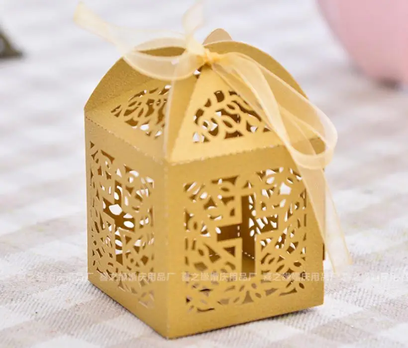 

200Pcs/set Paper Candy Box Hollow cross DeSIGN European Style Gift Boxes Wedding Favors Cute Personality Chocolate Box