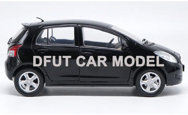 Литые под давлением колеса из 1:18 сплава игрушка YARIS модель автомобиля Детские игрушечные машинки оригинальные авторизованные подлинные детские игрушки