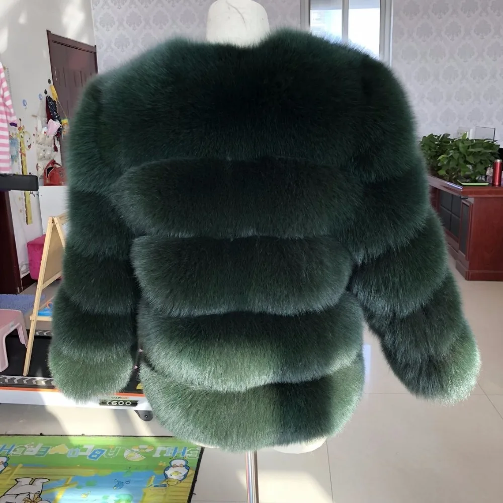 Шуба женская из натурального Лисьего меха зимняя короткая | Женская одежда