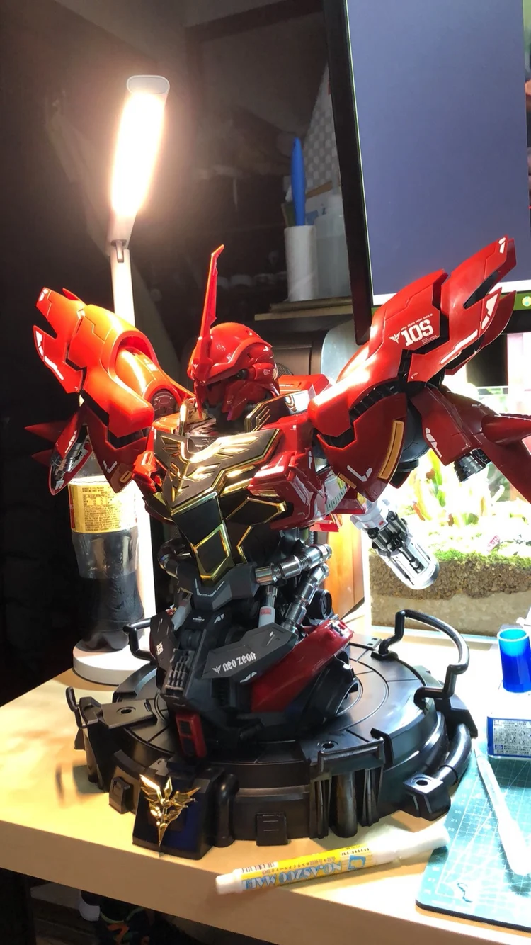YIHUI Gundam 1/35 MSN-06S бюст синанджу+ металлических частей+ одноцветное ангар+ светодиодный блок мобильный костюм аниме фигурку пластик модель комплект