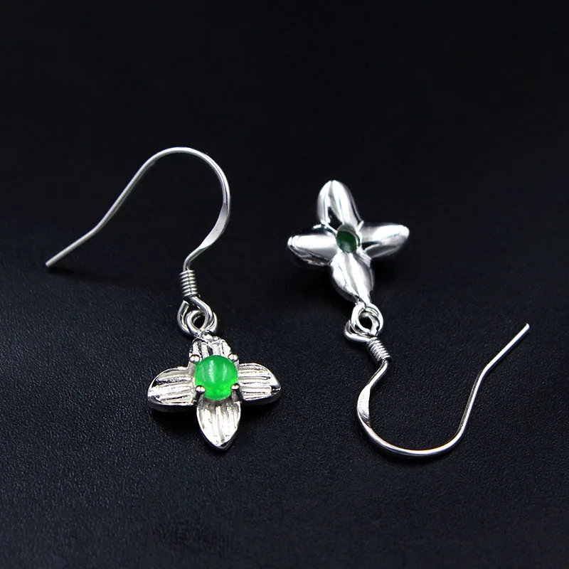 Женское ювелирное изделие в форме цветка из серебра 925 пробы с фианитом LD505012 |