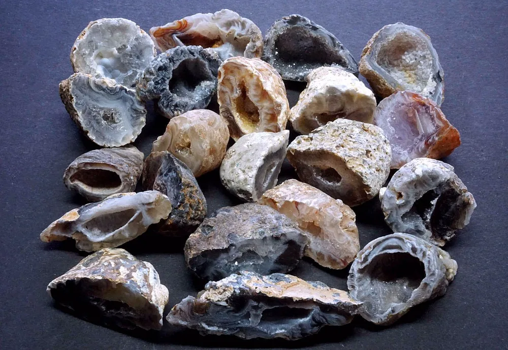 

Oco Agate 1/2 Lb Lots Half Geodes