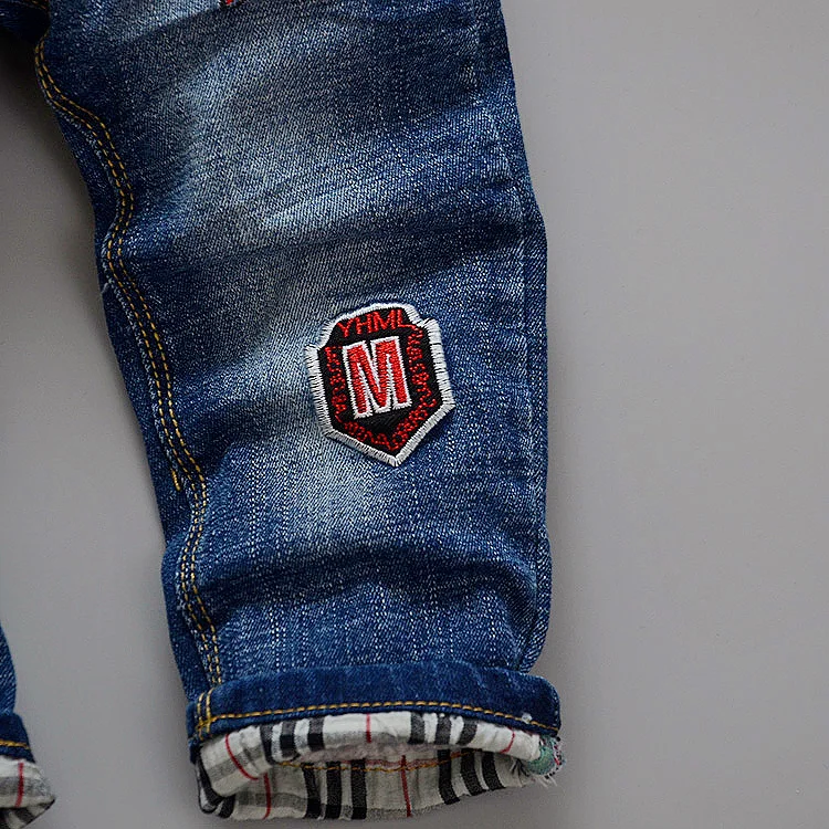 Джинсы для маленьких мальчиков 2 до 6 лет осень-весна новое поступление модные