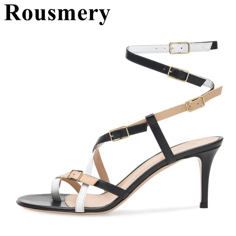 Женские босоножки на среднем каблуке с узкими ремешками и пряжкой модель моды