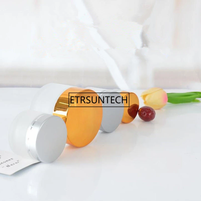 Стеклянная мерная банка для крема с серебристыми золотистыми и черными крышками