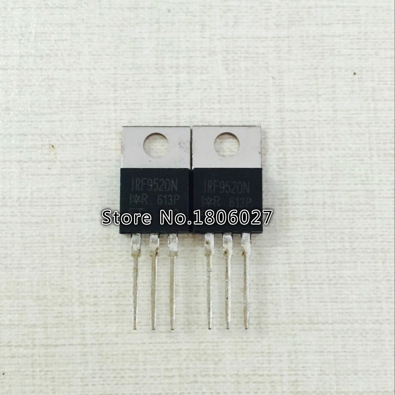 

Send free 20PCS IRF9520N TO-220 100V 6.8A MOS field effect tube