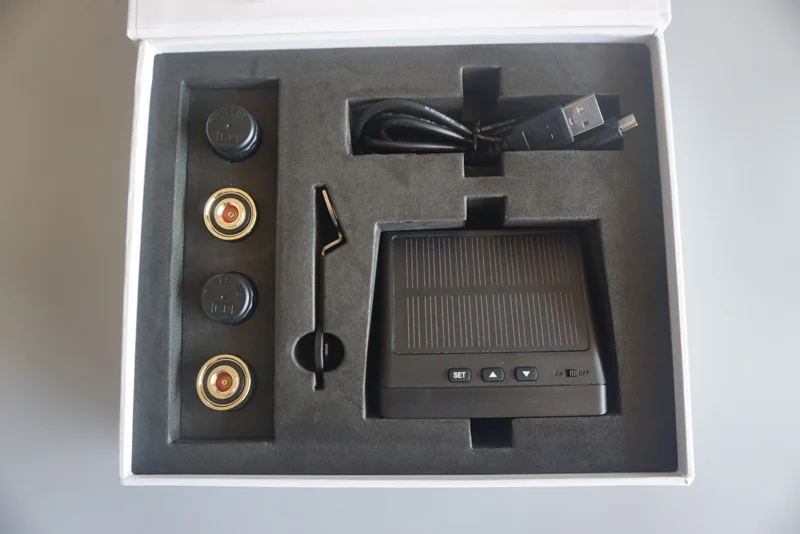 Новейший TyreSafe TP400 TPMS с красочным солнечным автоматическим заряженным дисплеем