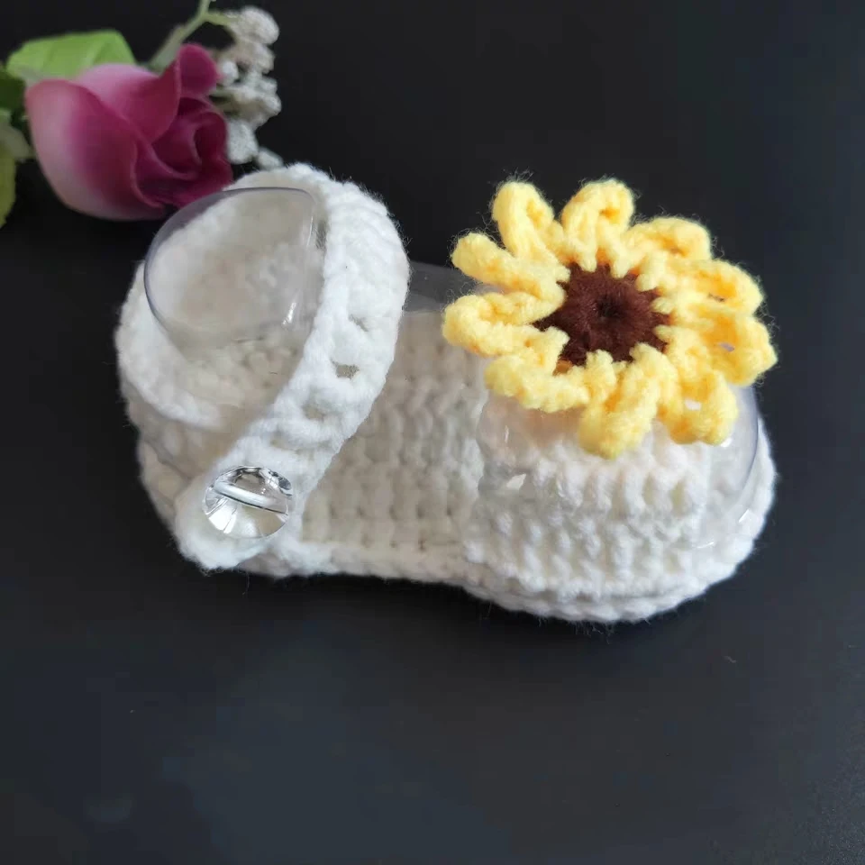 

QYFLYXUEQYFLYXUE- Handmade crochet Handmade wool Crochet knitted baby shoes, sandals garden shoes, newborn shoes, baby gifts