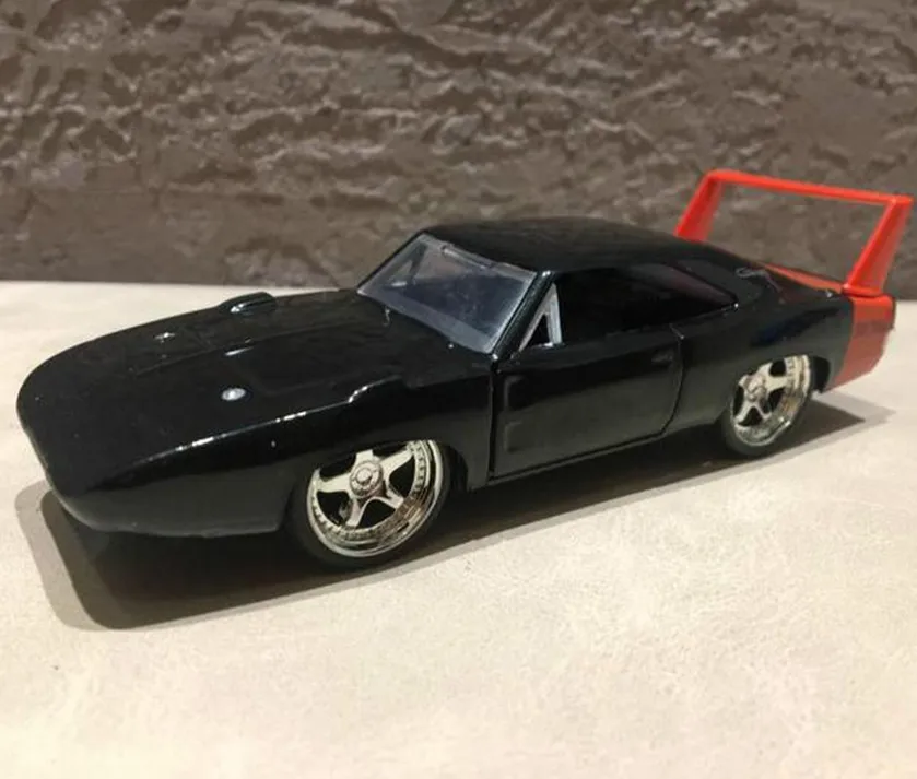 1:32 Масштаб сплава Модель автомобиля высокая моделирования Dodge зарядное