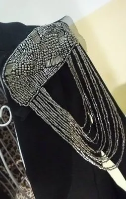 Винтаж брошь кисточка эполеты черный Бусины из бисера Брошь Для женщин и мужской