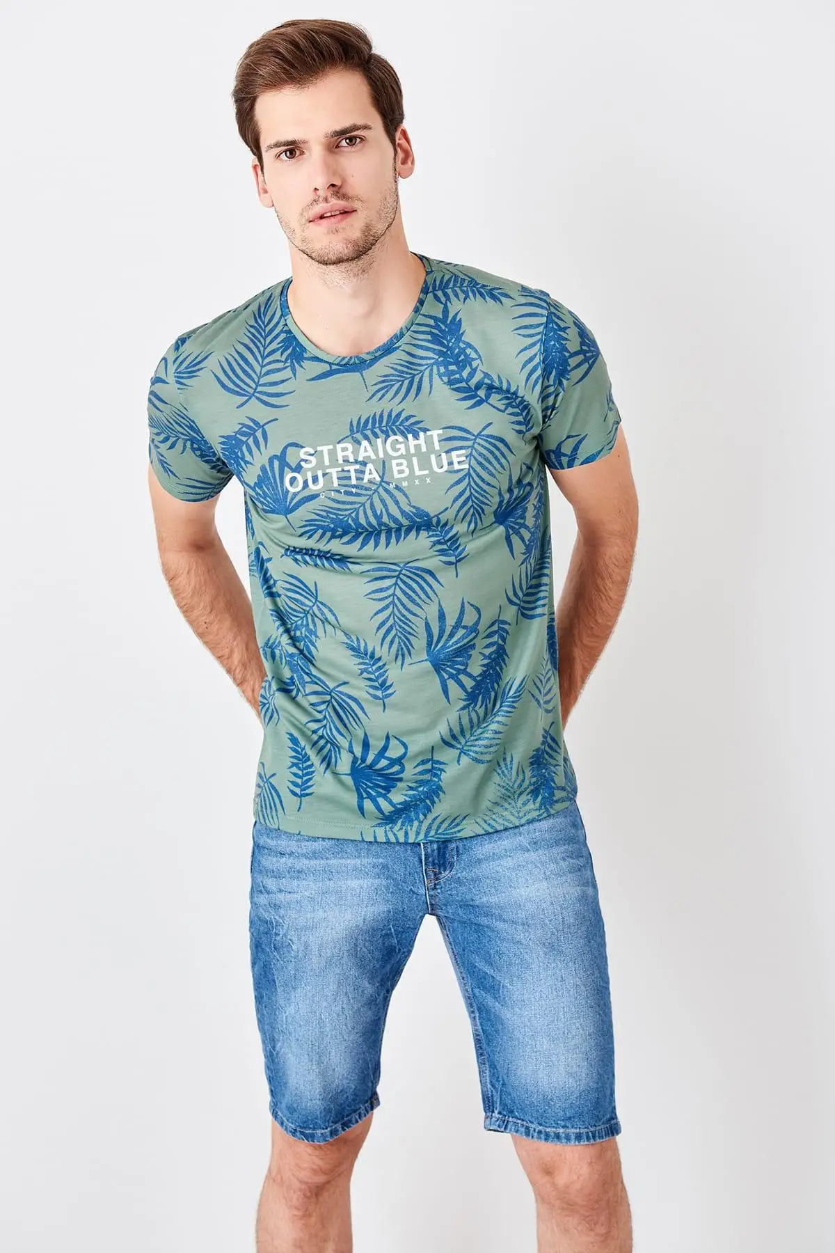 Trendyol хаки Мужская с принтом листьев Новая футболка TMNSS19TS0549 | одежда