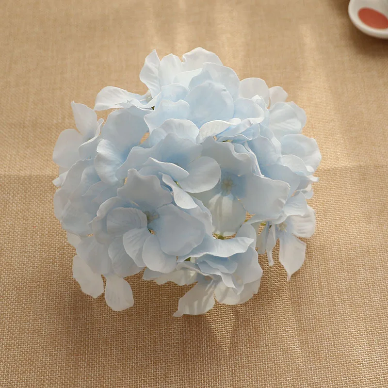 Light blue 25 шт. гортензии Цветочные головки искусственные настенные цветы Шелковый Искусственный цветок для дома свадебные декорации - Цвет: Light blue