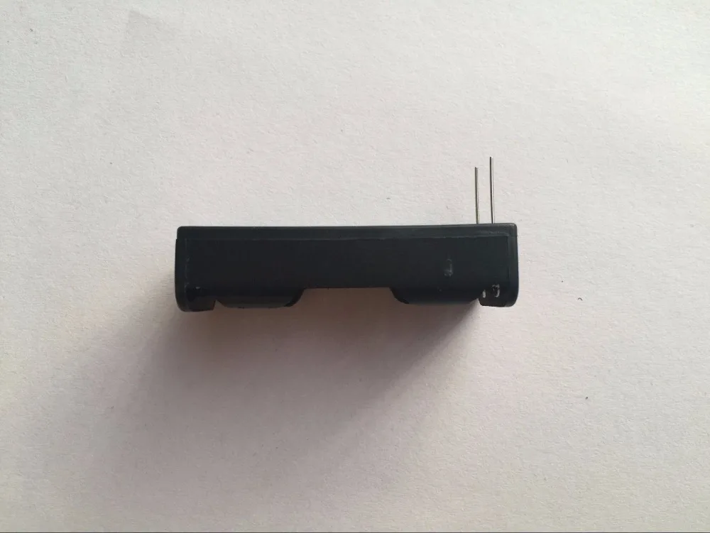 10 шт. пластиковый держатель для аккумулятора AAA 2X1.5V с чехлом на булавке черный